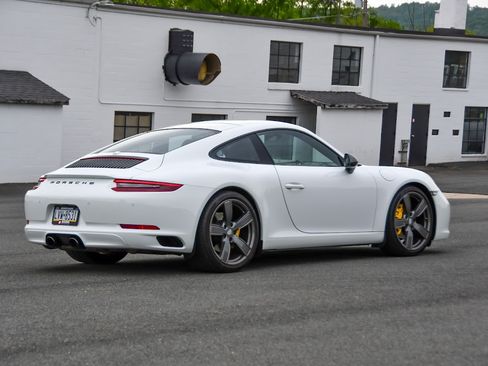 Used 2019 Porsche 911 Carrera T image 6