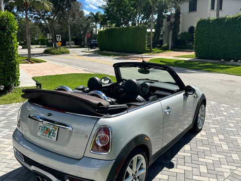 Used 2015 MINI Cooper S w/ Highgate Package image 5