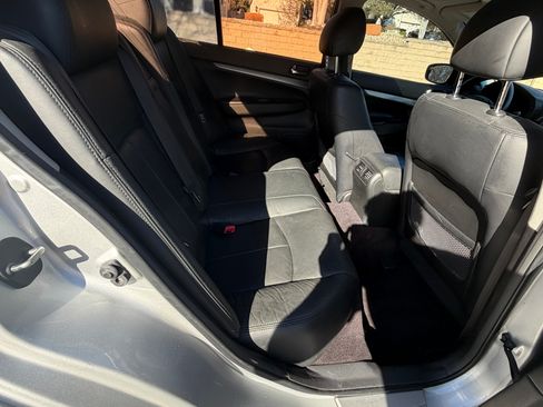 Used 2012 INFINITI G37 Journey w/ Premium Pkg image 10