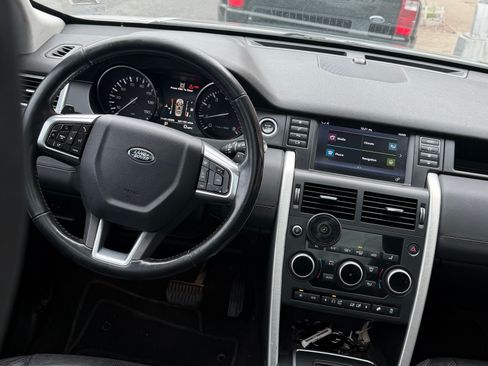 Used 2016 Land Rover Discovery Sport HSE image 10