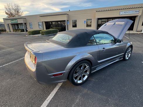 Used 2006 Ford Mustang GT image 4