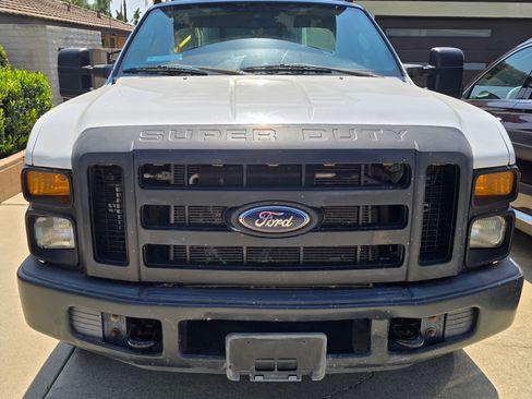 Used 2010 Ford F250 XL image 4