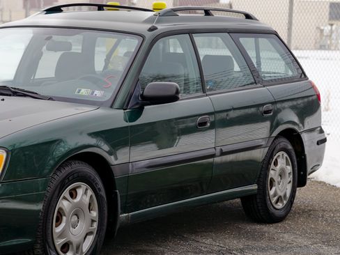 Used 2000 Subaru Legacy L image 30