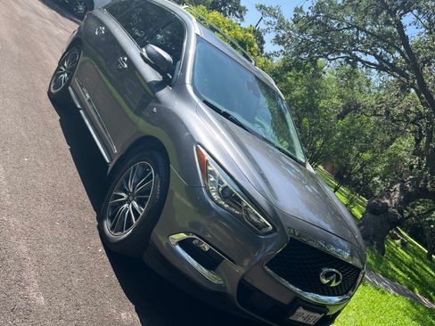 Used 2019 INFINITI QX60 Luxe w/ Sensory Package FWD image 1