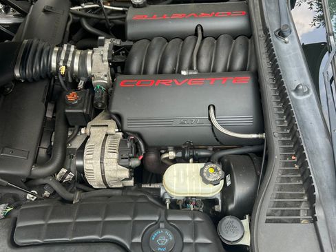 Used 2000 Chevrolet Corvette Convertible w/ Memory Pkg RWD image 15