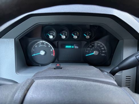 Used 2012 Ford F250 XL w/ XL Value Pkg RWD image 9