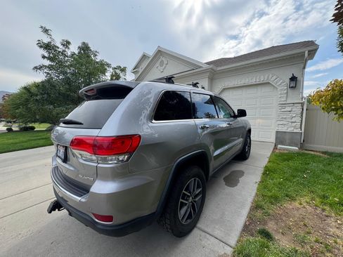 Used 2017 Jeep Grand Cherokee Limited w/ Trailer Tow Group IV image 5