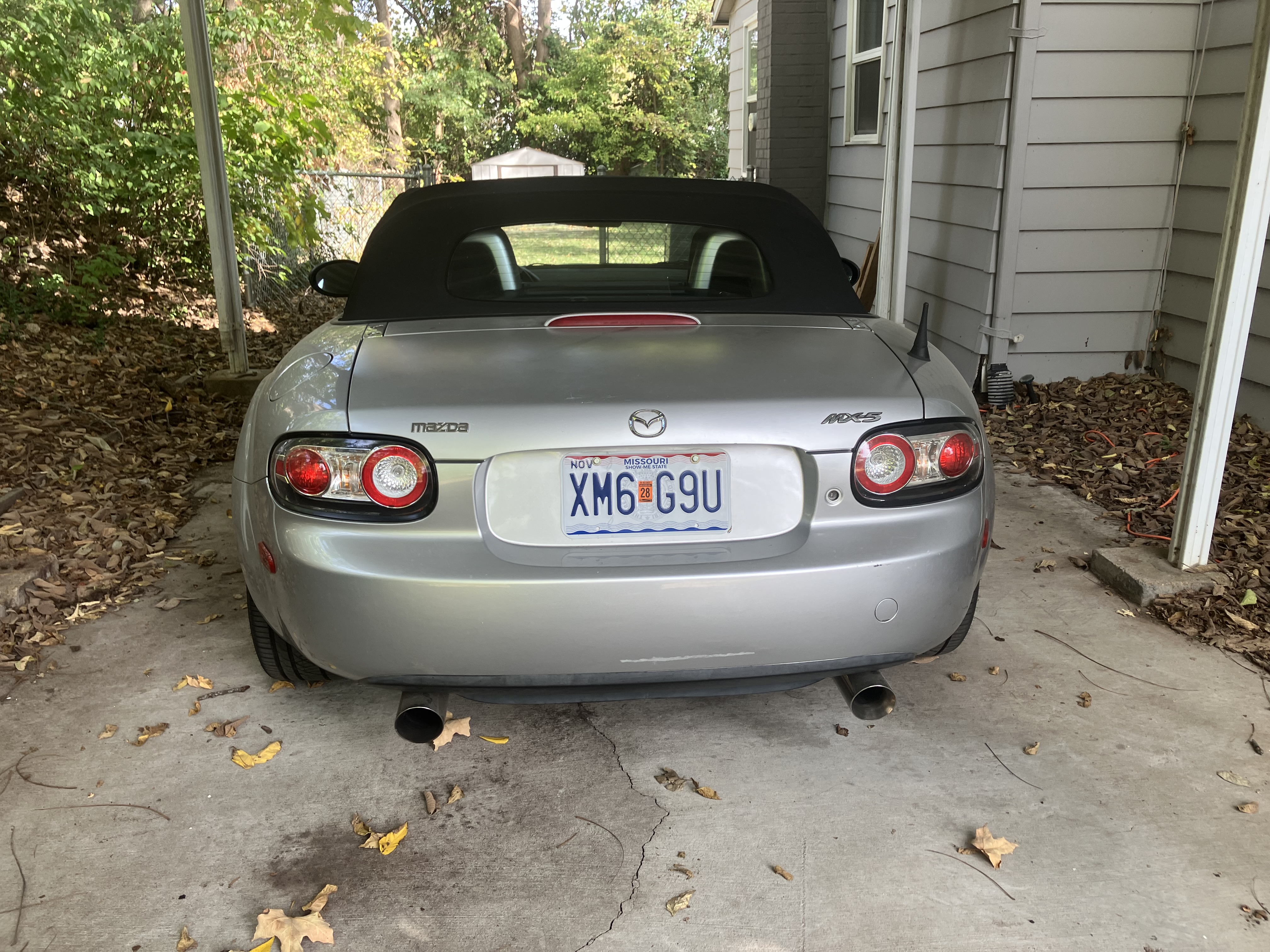 Used 2006 MAZDA MX-5 Miata Touring RWD image 9