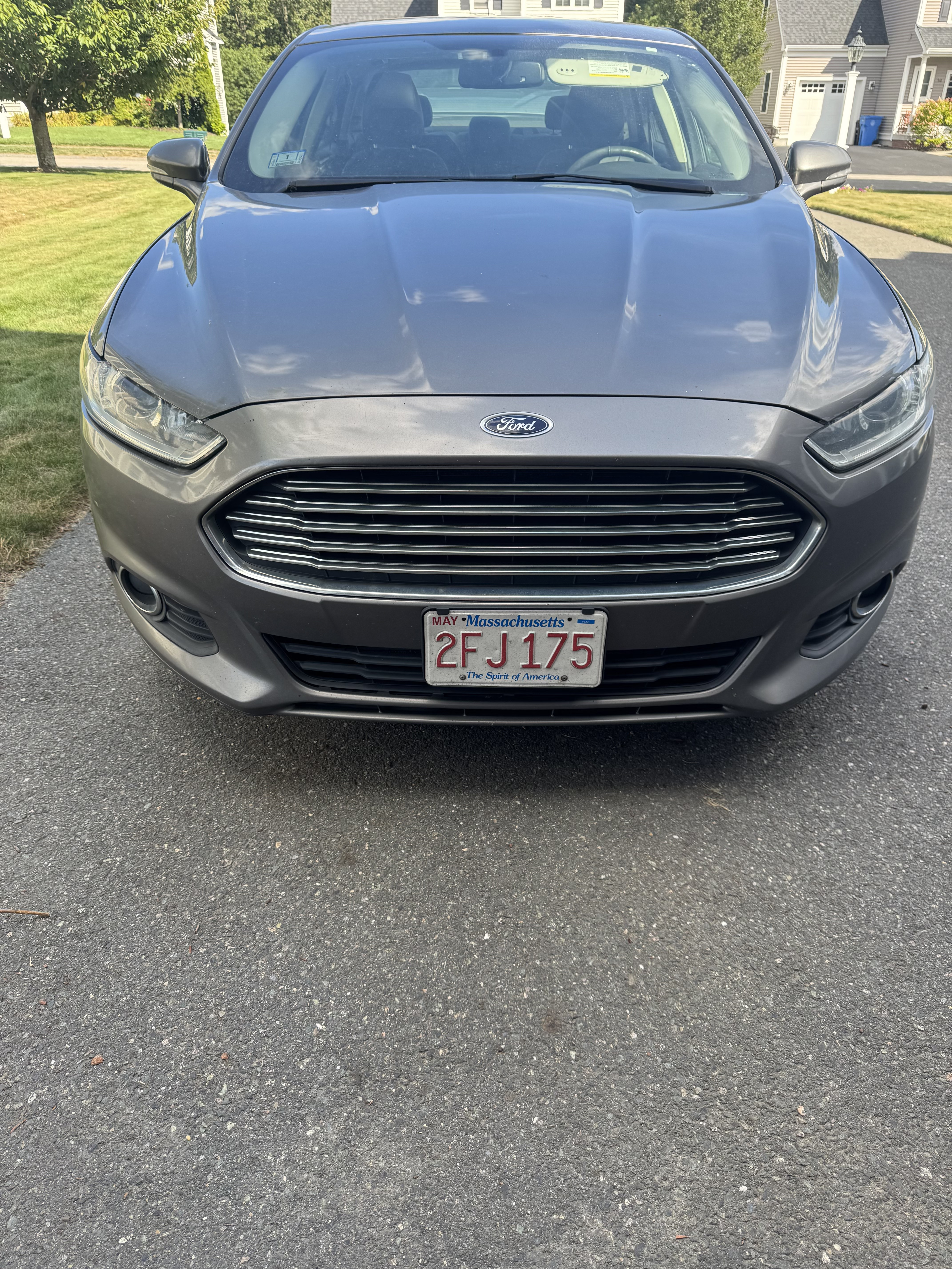Used 2014 Ford Fusion SE w/ Equipment Group 202A FWD image 9