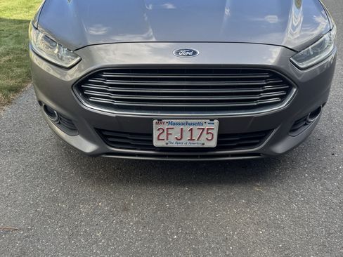 Used 2014 Ford Fusion SE w/ Equipment Group 202A image 9