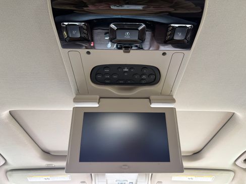 Used 2018 Chevrolet Silverado 1500 High Country w/ High Desert Package image 31