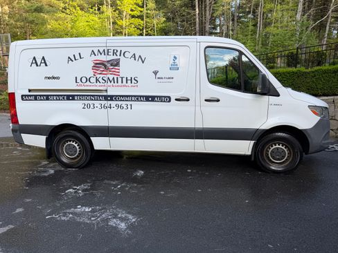 Used 2020 Mercedes-Benz Sprinter 2500 image 11