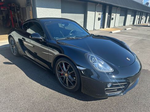Used 2014 Porsche Cayman S image 2