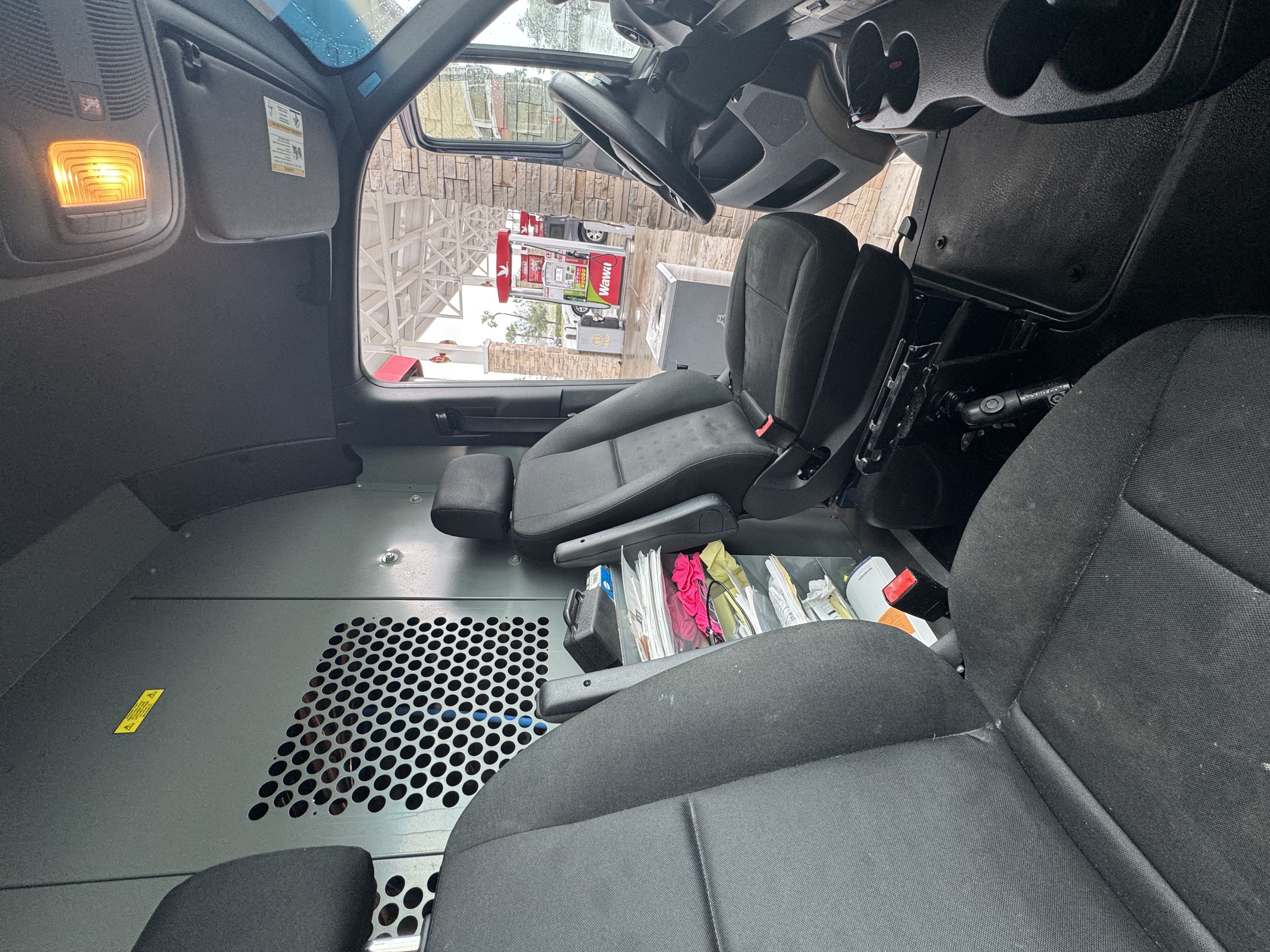 Used 2021 Mercedes-Benz Sprinter 2500 image 11