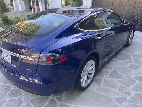 Used 2018 Tesla Model S 75D image 8