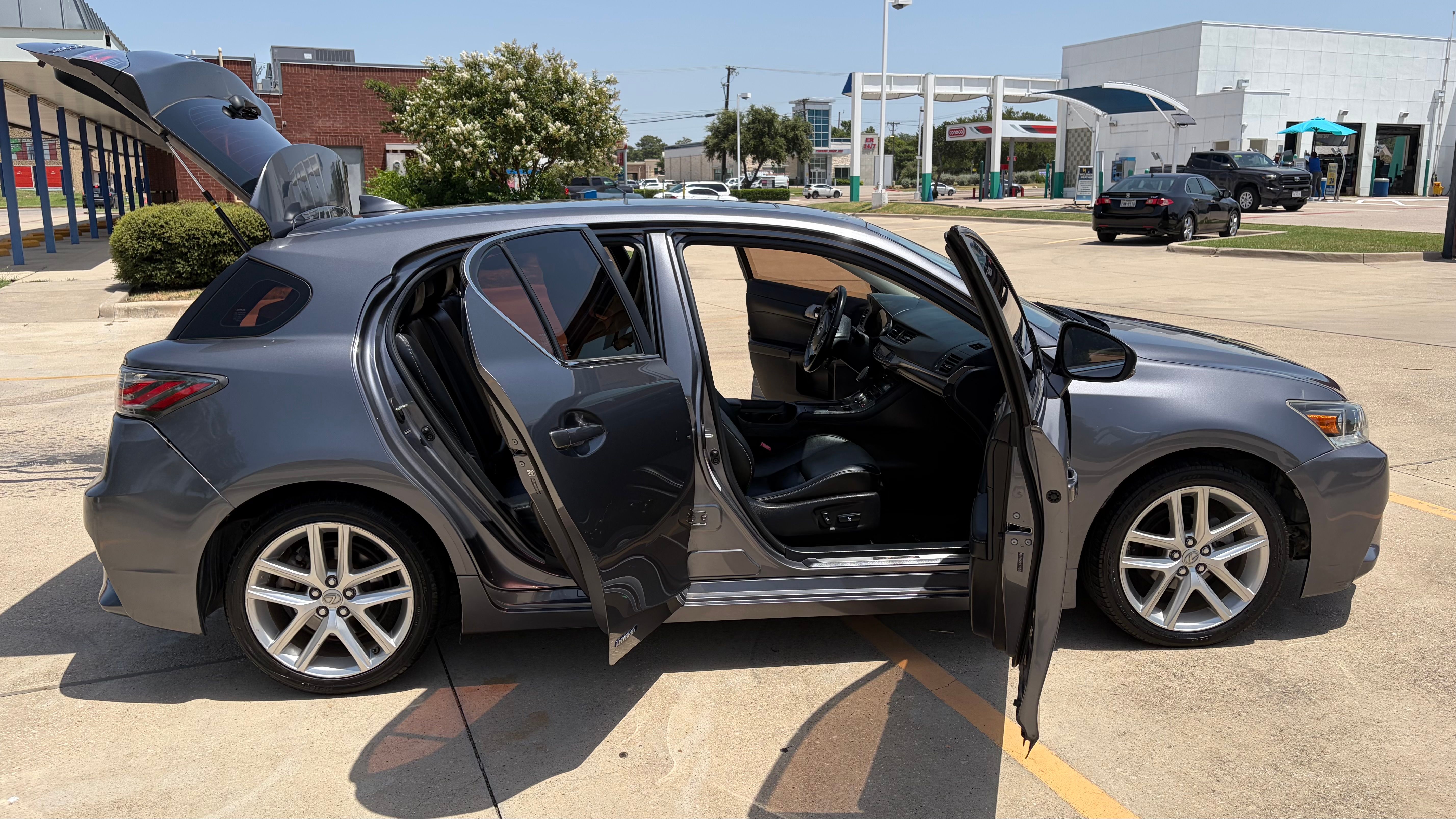 Used 2014 Lexus CT 200h w/ Seat Comfort Package FWD image 14