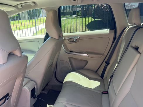 Used 2015 Volvo XC60 T6 image 5