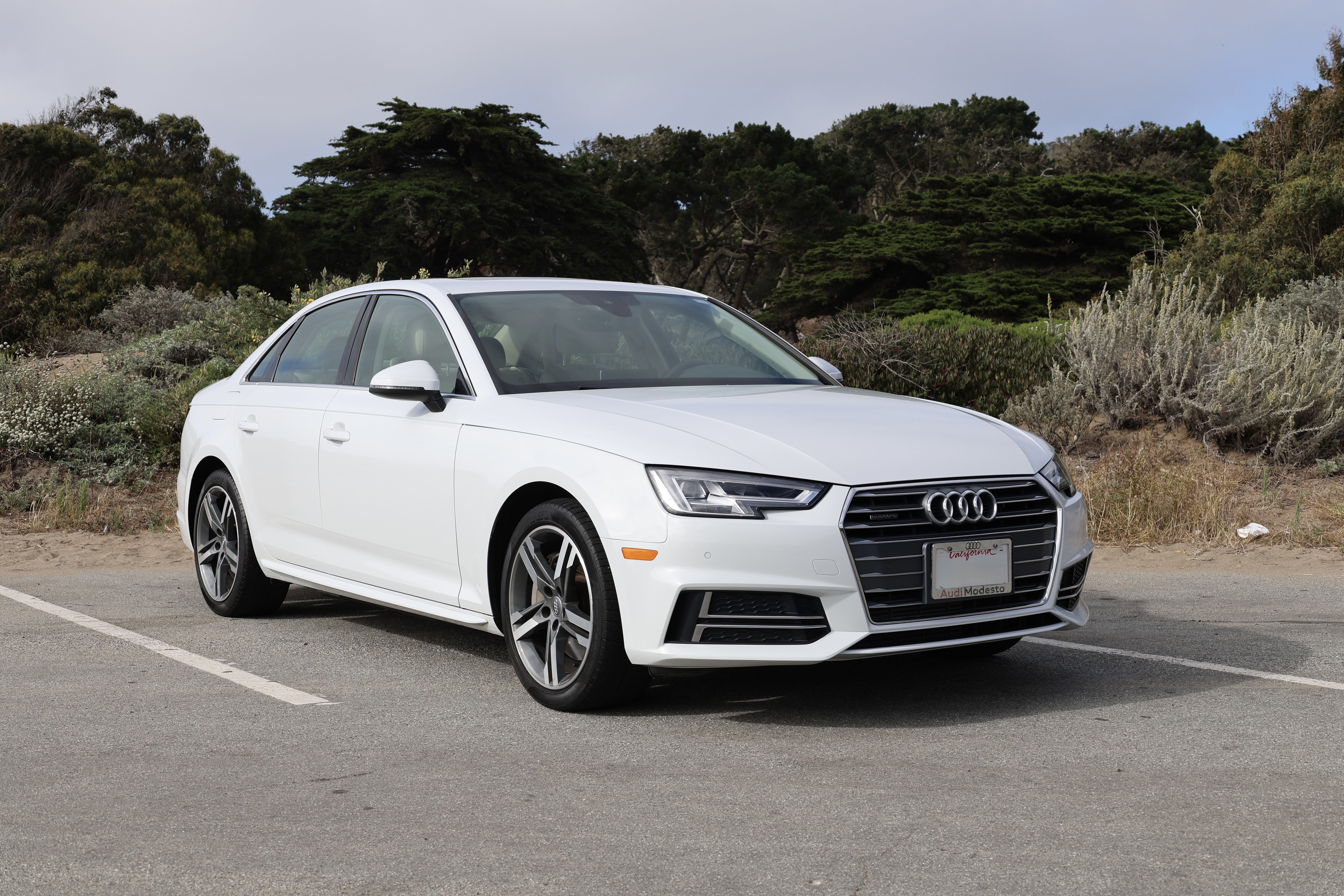 Used 2017 Audi A4 2.0T Premium Plus w/ Premium Plus Package AWD/4WD image 2