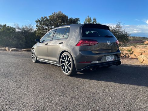 Used 2019 Volkswagen Golf 4-Door image 5