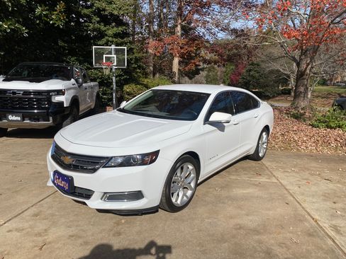 Used 2017 Chevrolet Impala LT w/ Leather Package image 2