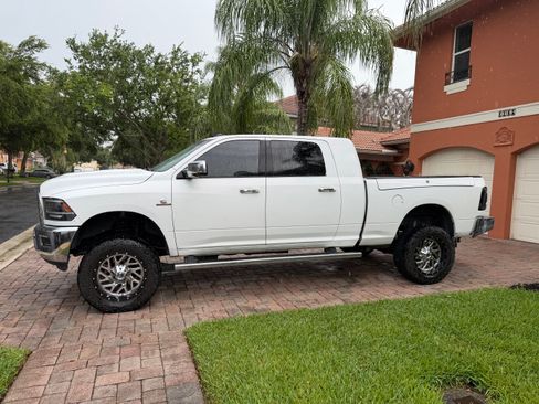Used 2015 RAM 2500 Laramie w/ Cold Weather Group AWD/4WD image 1
