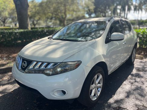 Used 2009 Nissan Murano S image 1
