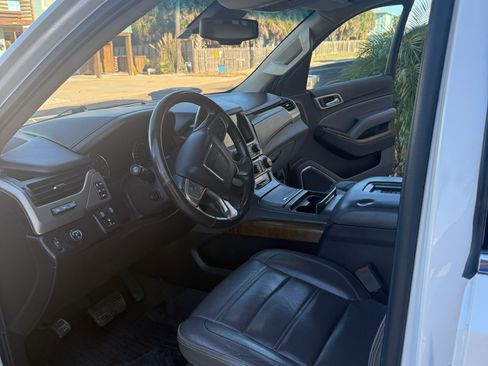Used 2019 GMC Yukon XL Denali w/ Denali Ultimate Package image 6
