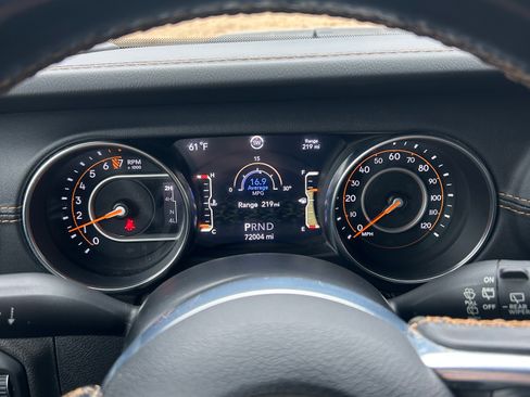 Used 2020 Jeep Wrangler Unlimited Sahara image 20