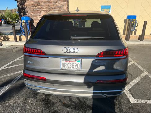 Used 2020 Audi Q7 2.0T Premium w/ Convenience Package AWD/4WD image 8