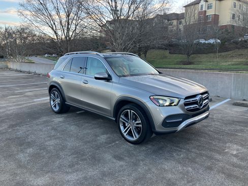 Used 2020 Mercedes-Benz GLE 350 4MATIC image 2