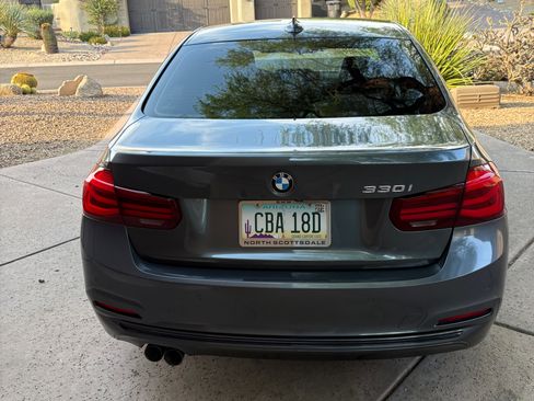 Used 2018 BMW 330i Sedan RWD image 5