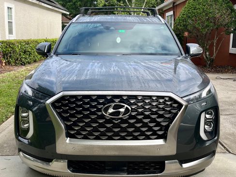 Used 2022 Hyundai Palisade Calligraphy image 2