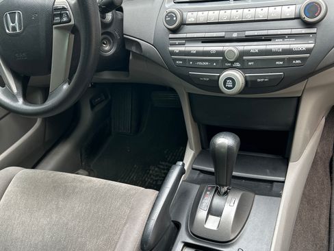 Used 2010 Honda Accord LX image 10