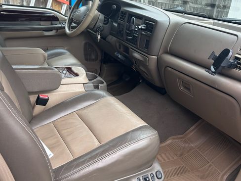 Used 2004 Ford Excursion Eddie Bauer image 5