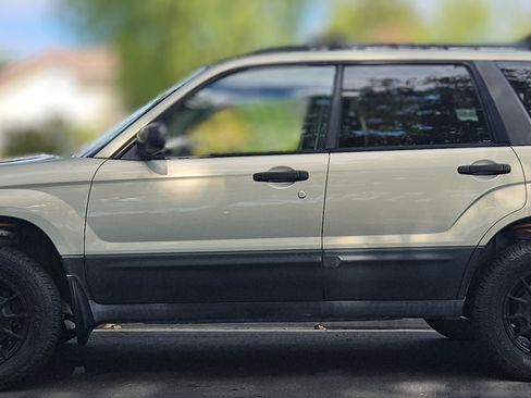 Used 2005 Subaru Forester 2.5X image 1