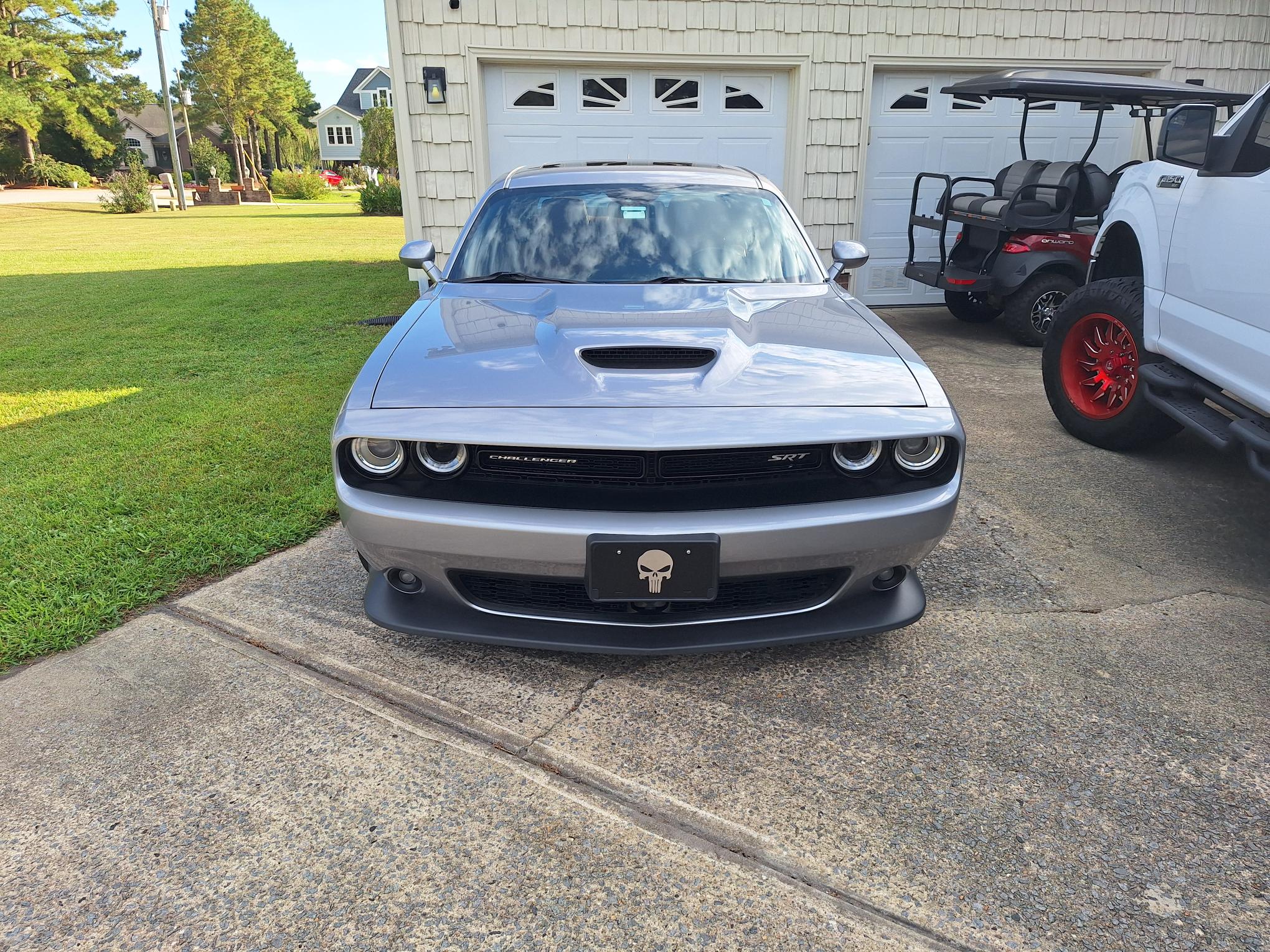 Used 2015 Dodge Challenger SRT w/ Technology Group RWD image 6