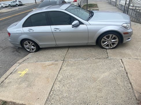 Used 2014 Mercedes-Benz C 300 4MATIC Sedan image 11