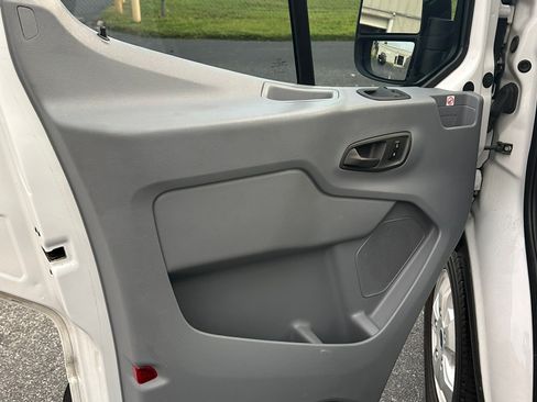Used 2019 Ford Transit 350 XLT image 13