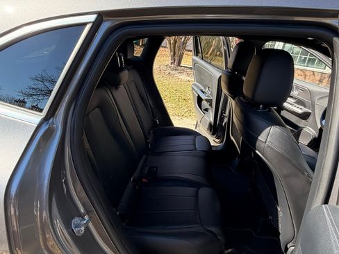 Used 2021 Mercedes-Benz GLA 250 4MATIC image 13