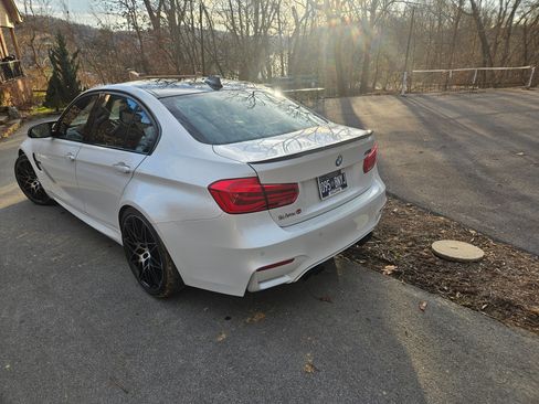 Used 2018 BMW M3 CS image 8