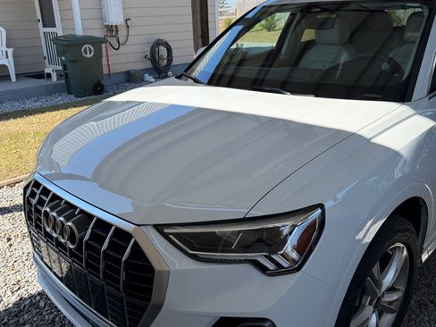 Used 2024 Audi Q3 2.0T Premium Plus image 3