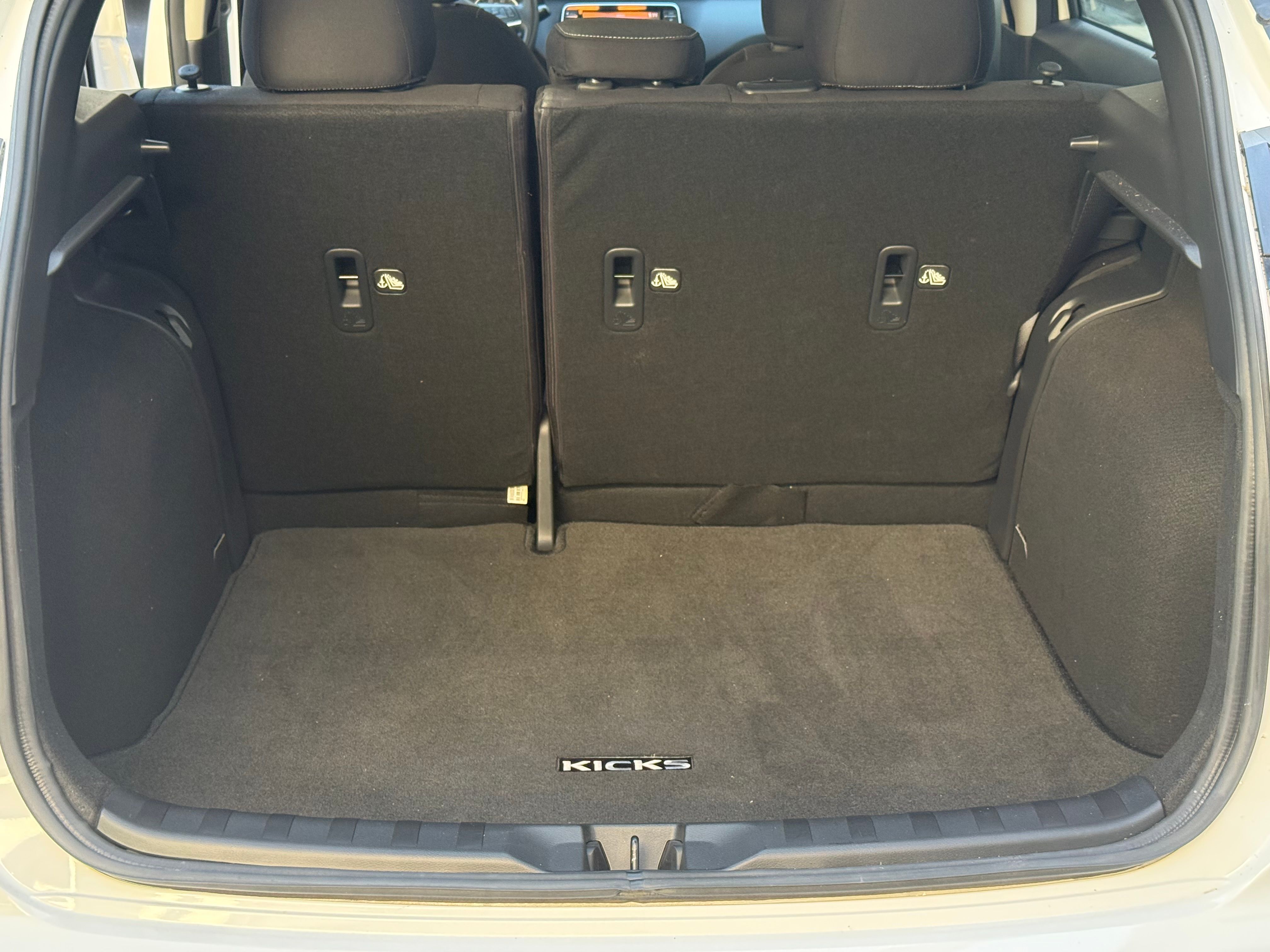 Used 2021 Nissan Kicks S FWD image 13