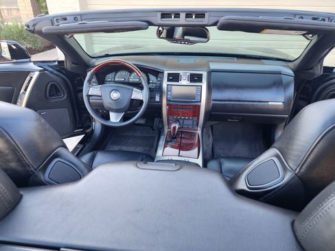 Used 2008 Cadillac XLR image 14