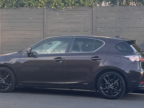 Used 2016 Lexus CT 200h w/ Accessory Package 2 image 5