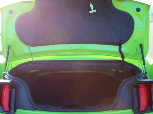 Used 2020 Ford Mustang Premium image 4