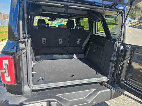 Used 2024 Ford Bronco Outer Banks image 18