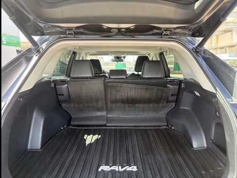 Used 2021 Toyota RAV4 XLE Premium AWD/4WD image 25