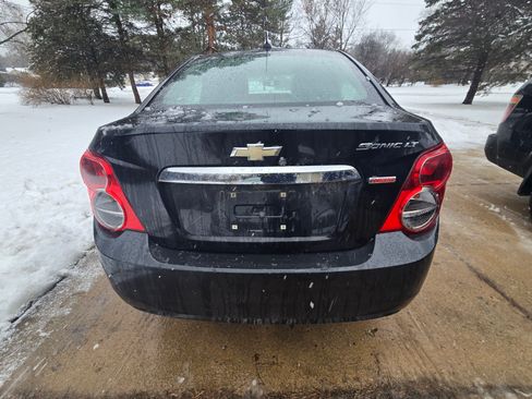Used 2015 Chevrolet Sonic LT image 8