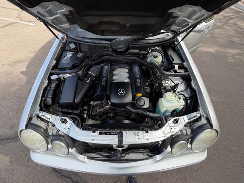 Used 2002 Mercedes-Benz E 320 4MATIC Sedan image 8