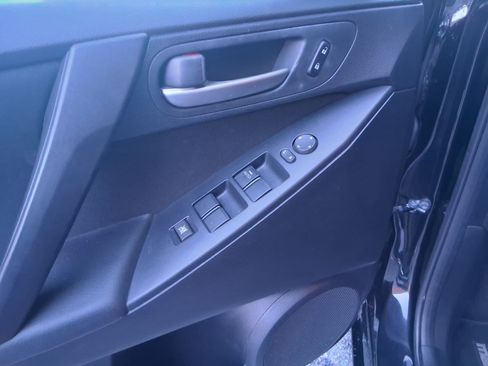 Used 2010 MAZDA MAZDA3 i Touring FWD image 15